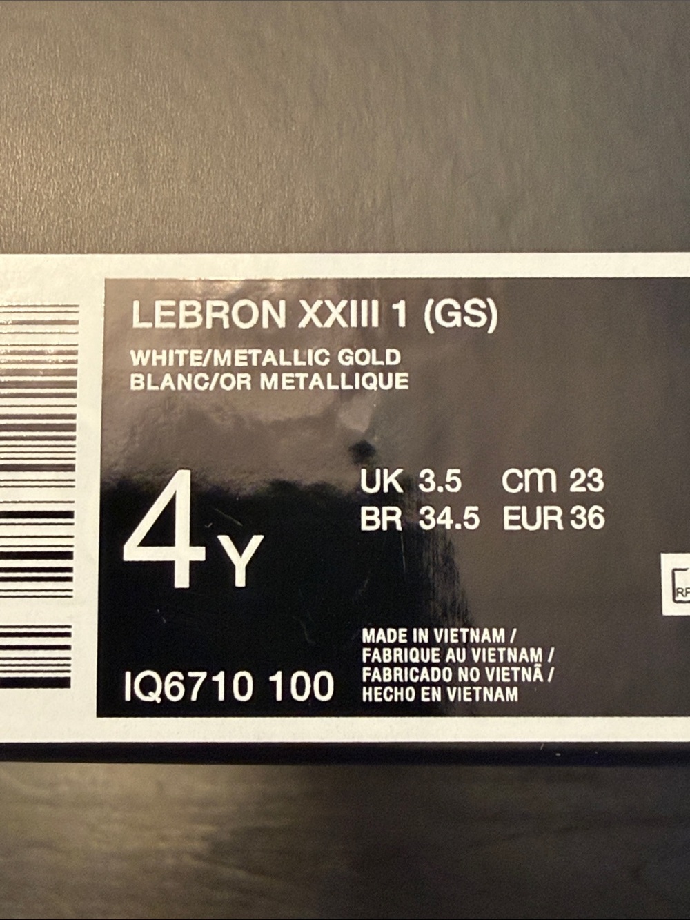 Nike LeBron White and Red Low-Top Sneakers boys size 4 - box no lid - Picture 10 of 11